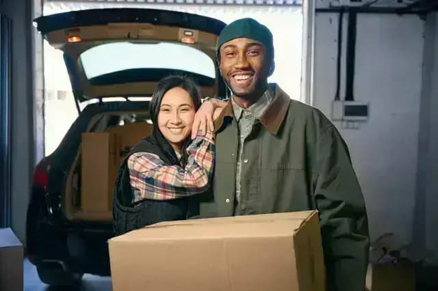 Affordable Brisbane removalist packing furniture safely